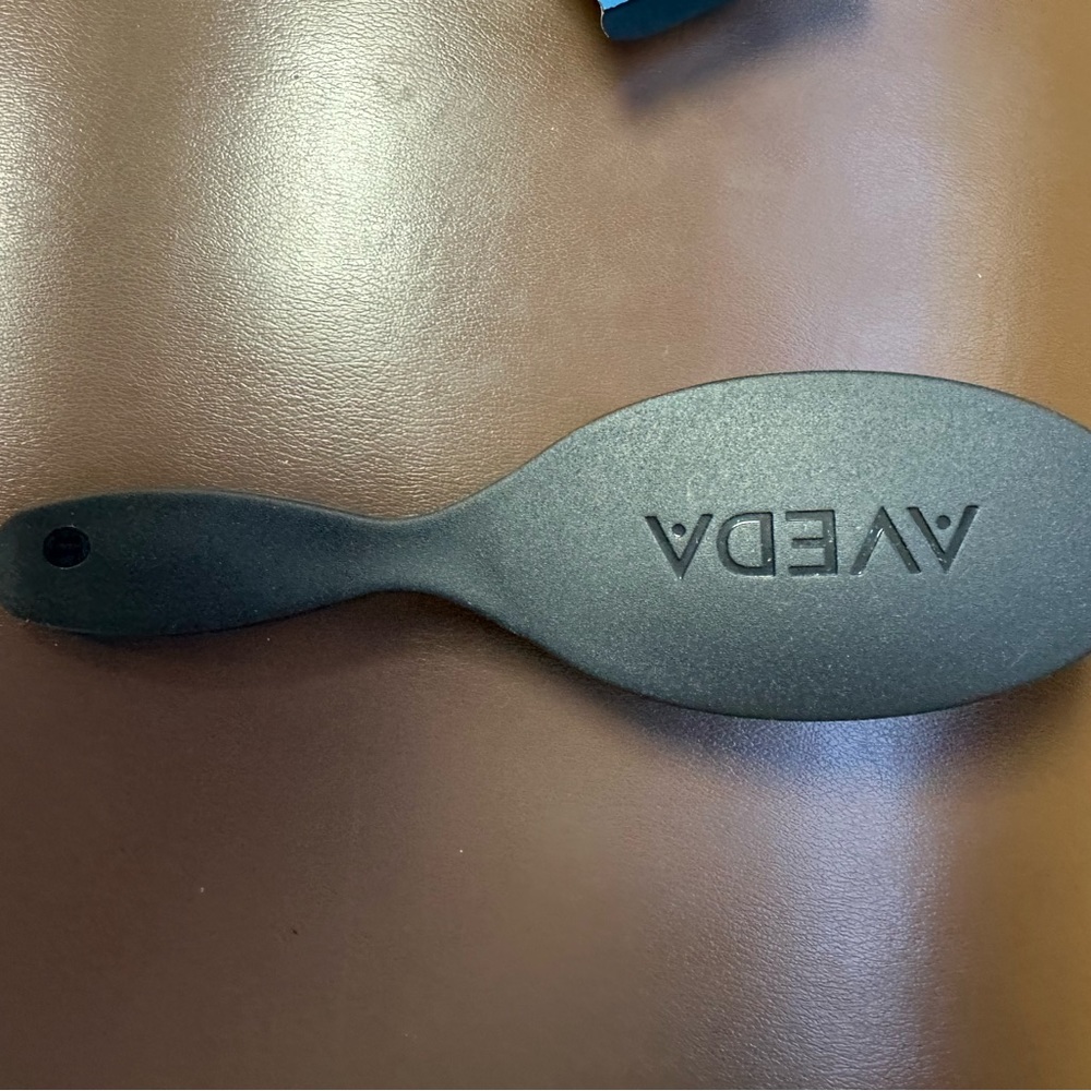 AVEDA Pramasana Exfoliating Scalp Brush New! - Picture 2 of 3